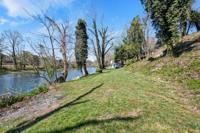 1910 Riverside Road, Bristol, TN 37620