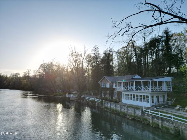 1910 Riverside Road, Bristol, TN 37620