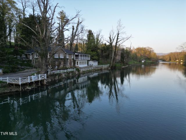 1910 Riverside Road, Bristol, TN 37620