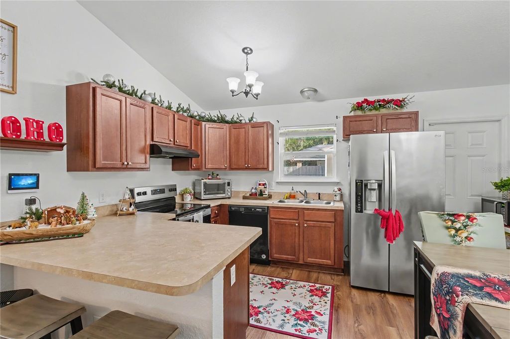 Image 4 of property listing at 5697 NW 57 STREET, Ocala, FL 34482