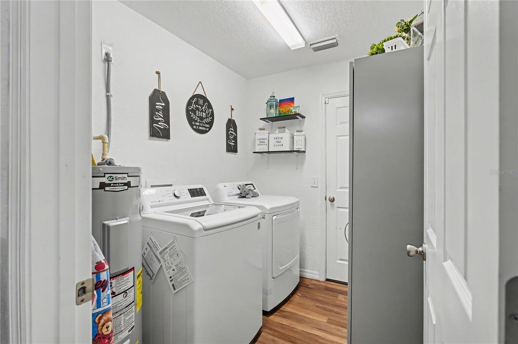 Image 6 of property listing at 5697 NW 57 STREET, Ocala, FL 34482