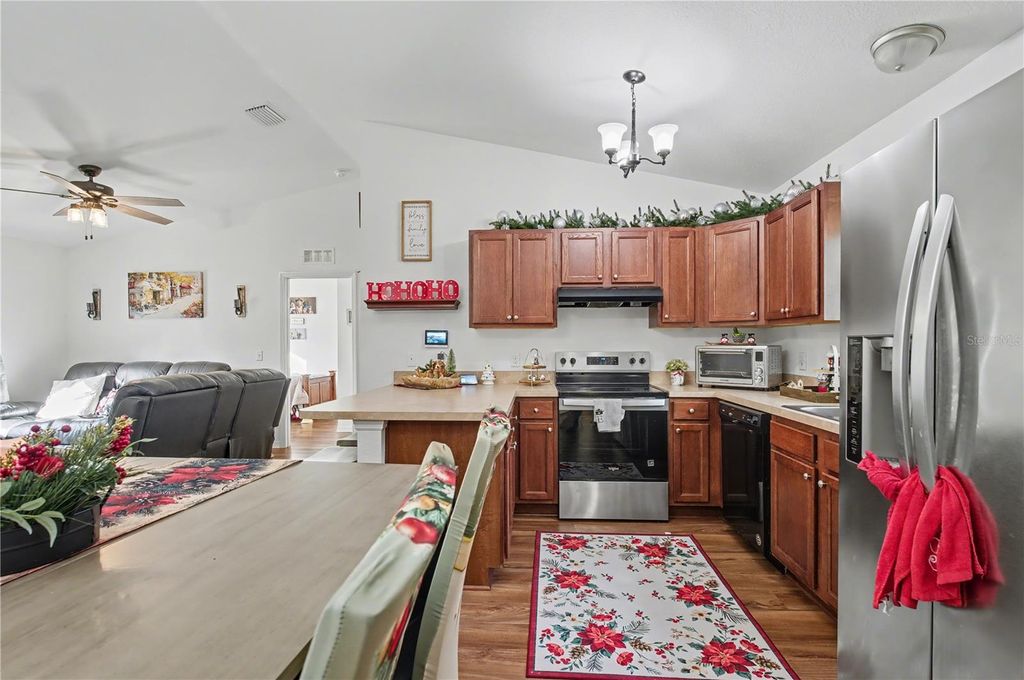 Image 7 of property listing at 5697 NW 57 STREET, Ocala, FL 34482