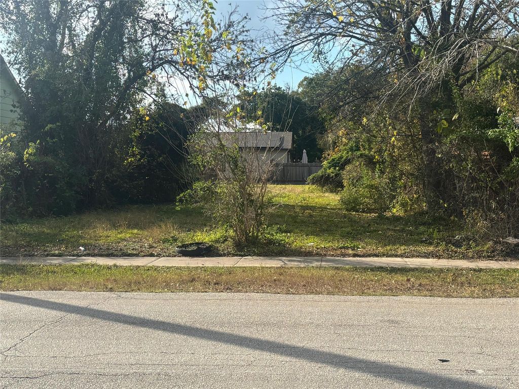 308 Lake Road, La Marque, TX 77568