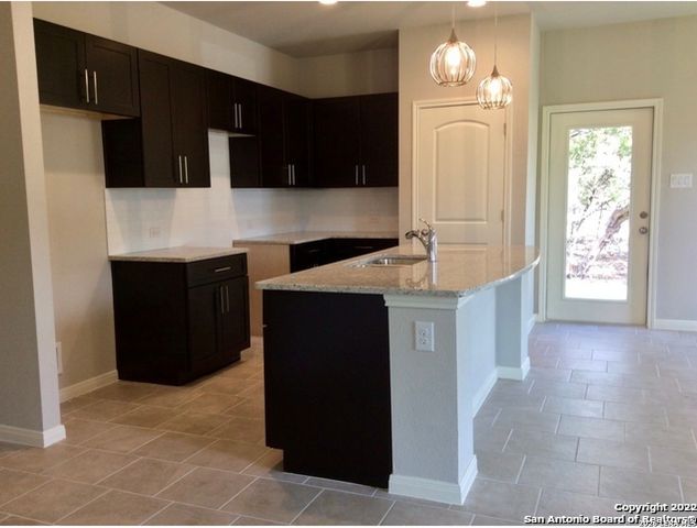 106 LAKEVIEW CT, Spring Branch, TX 78070