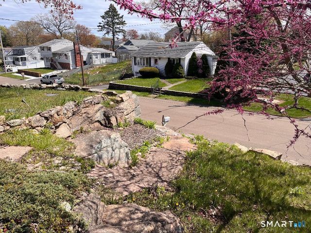 37 Hartman Avenue, East Haven, CT 06512