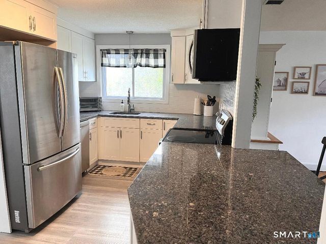 37 Hartman Avenue, East Haven, CT 06512