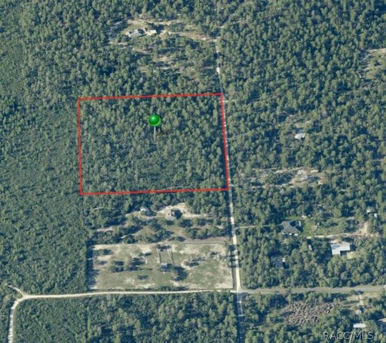 7325 N Fairport Avenue, Dunnellon, FL 34433