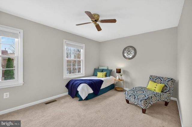 14434 FOUR CHIMNEY DR, Centreville, VA 20120