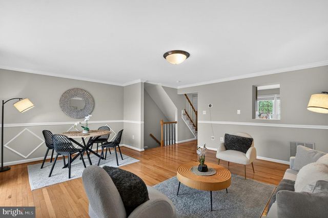 14434 FOUR CHIMNEY DR, Centreville, VA 20120