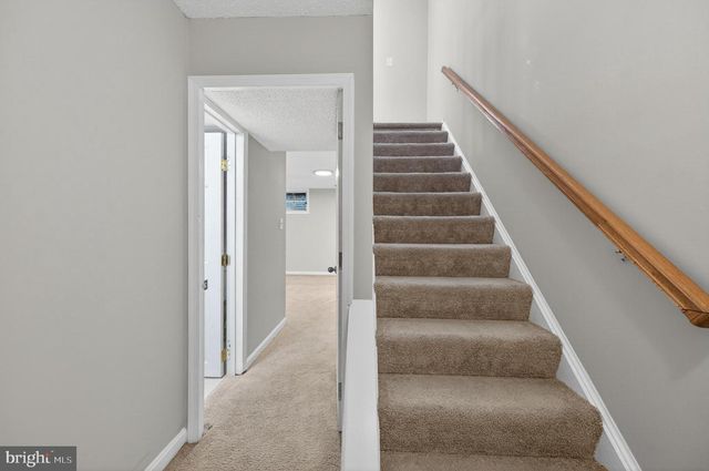 14434 FOUR CHIMNEY DR, Centreville, VA 20120