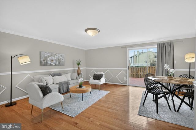 14434 FOUR CHIMNEY DR, Centreville, VA 20120