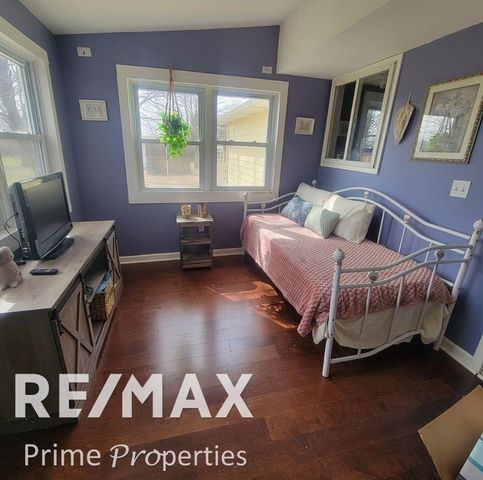 2135 S New Lothrop Road, Venice Twp, MI 48449