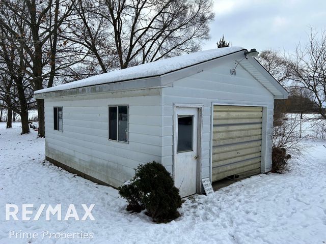 2135 S New Lothrop Road, Venice Twp, MI 48449