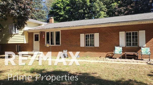 2135 S New Lothrop Road, Venice Twp, MI 48449