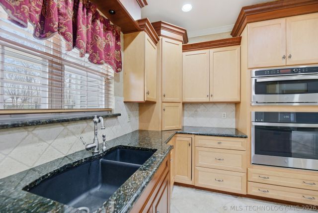 9020 S 43rd West Avenue, Tulsa, OK 74132