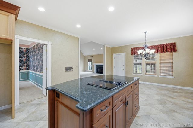 9020 S 43rd West Avenue, Tulsa, OK 74132