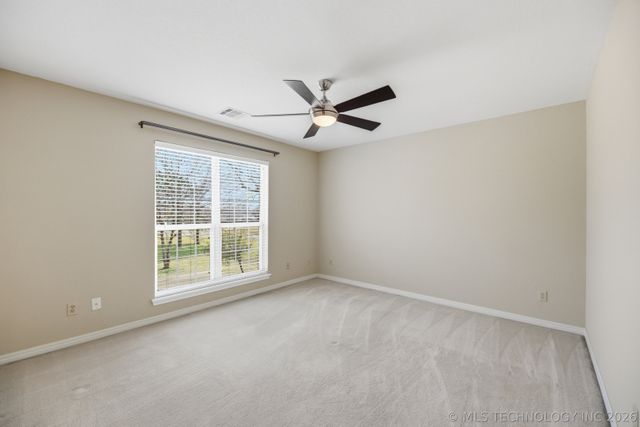 9020 S 43rd West Avenue, Tulsa, OK 74132