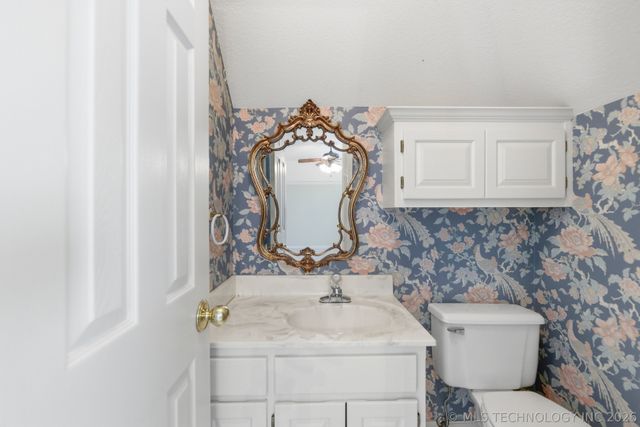 9020 S 43rd West Avenue, Tulsa, OK 74132