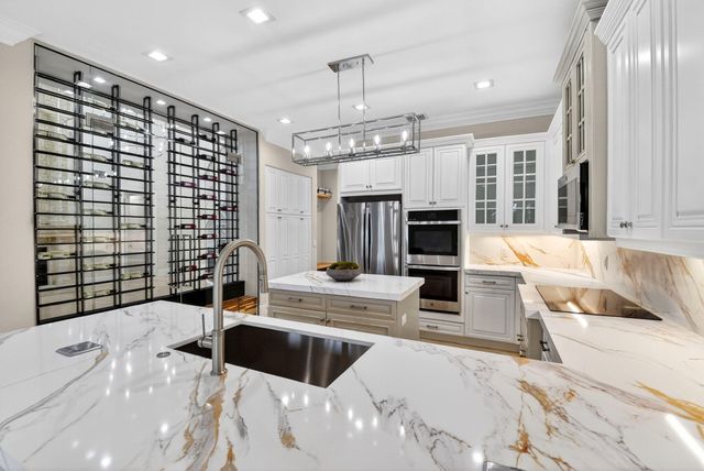 8680 Cobblestone Point Circle, Boynton Beach, FL 33472