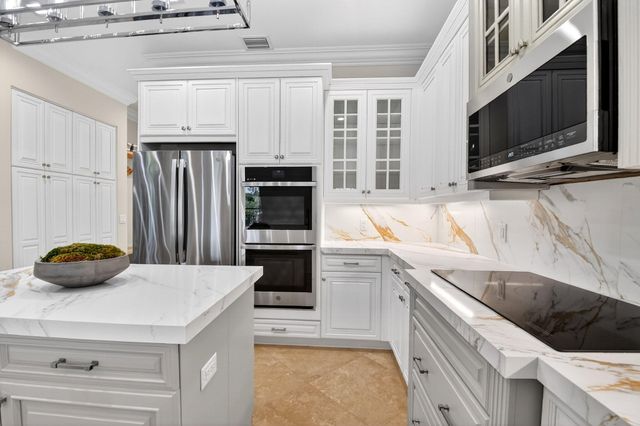 8680 Cobblestone Point Circle, Boynton Beach, FL 33472