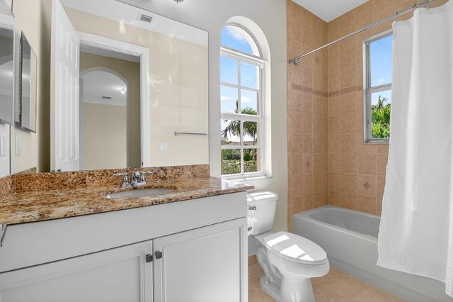 8680 Cobblestone Point Circle, Boynton Beach, FL 33472