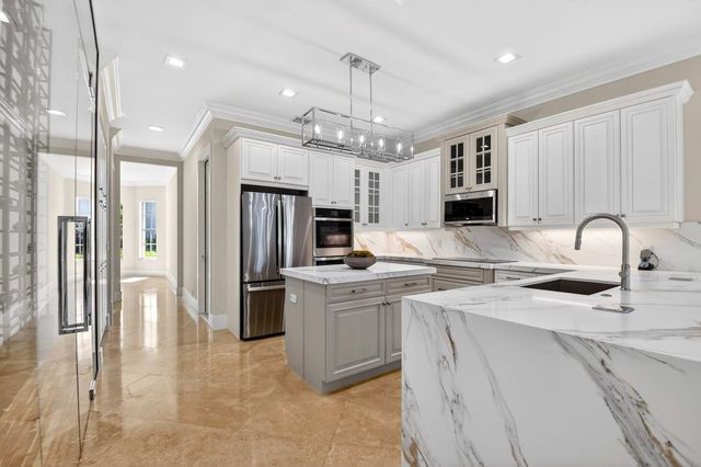 8680 Cobblestone Point Circle, Boynton Beach, FL 33472