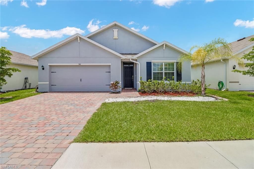 742 HADLEY PL W, NAPLES, FL 34104 — photo 2