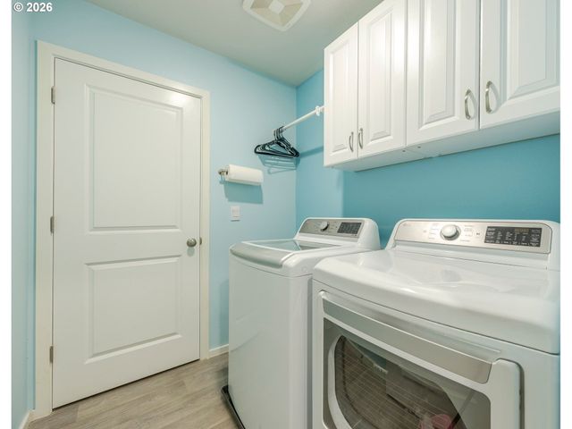 2918 FENYA St, Springfield, OR 97477