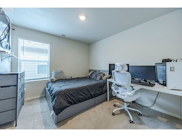 2918 FENYA St, Springfield, OR 97477