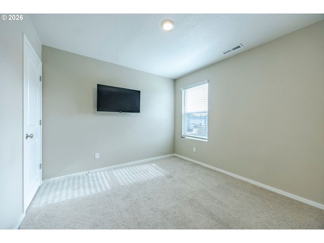 2918 FENYA St, Springfield, OR 97477