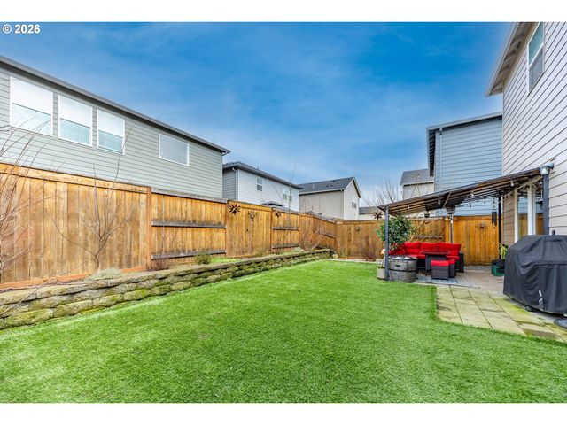 2918 FENYA St, Springfield, OR 97477