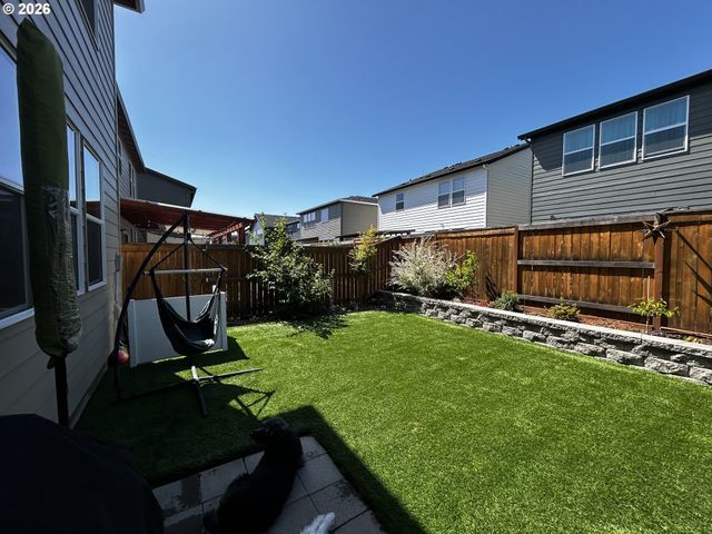 2918 FENYA St, Springfield, OR 97477