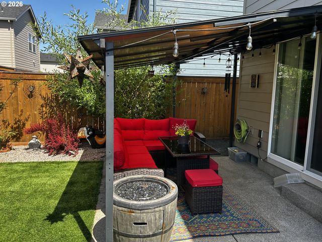 2918 FENYA St, Springfield, OR 97477