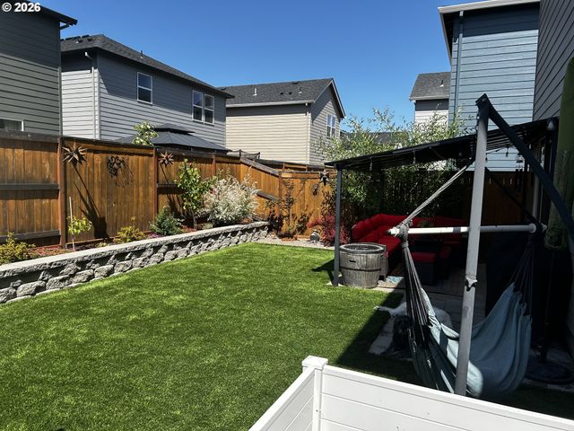 2918 FENYA St, Springfield, OR 97477