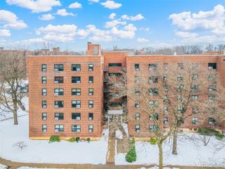 213-06 75th Avenue 6H, Bayside, NY 11364
