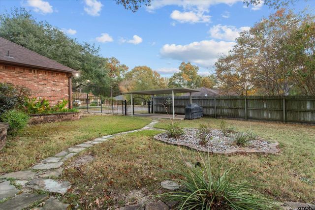 16058 Chris Lane, Tyler, TX 75703