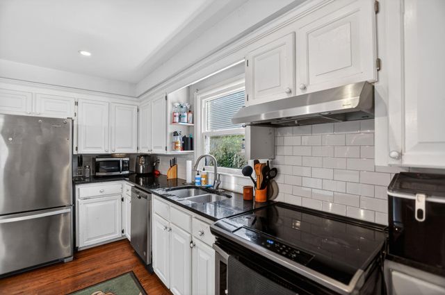 21 Manchester Road, Charleston, SC 29407