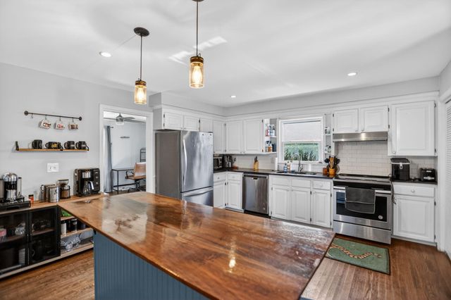 21 Manchester Road, Charleston, SC 29407