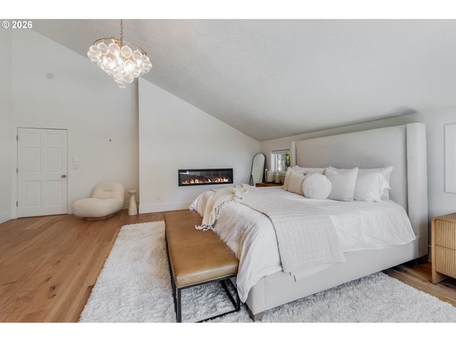 19428 35TH Ct, Lake Oswego, OR 97034