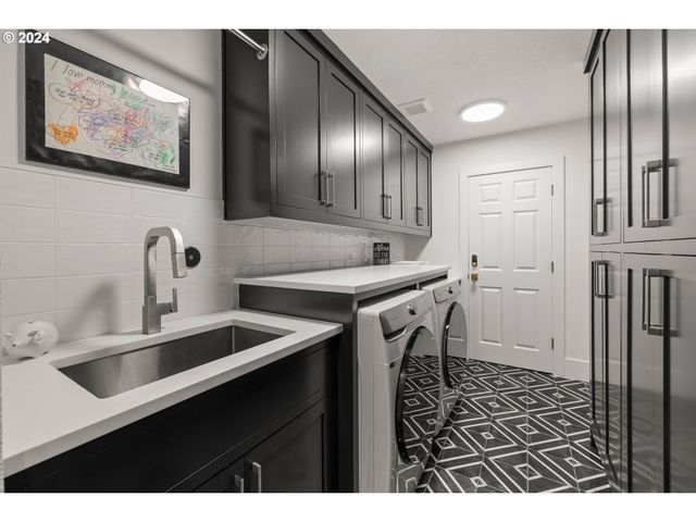 19428 35TH Ct, Lake Oswego, OR 97034