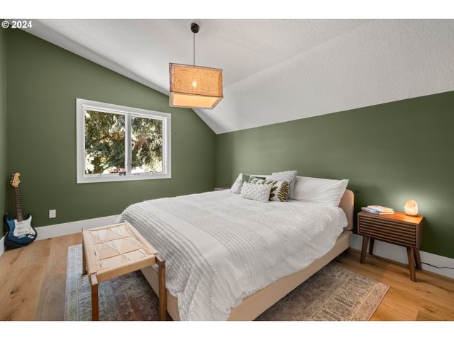 19428 35TH Ct, Lake Oswego, OR 97034