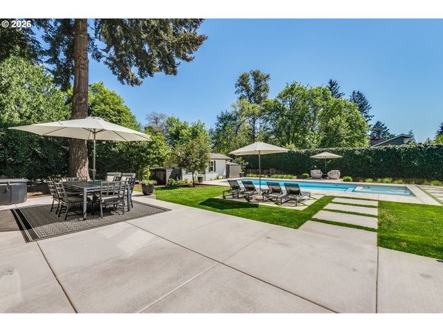 19428 35TH Ct, Lake Oswego, OR 97034