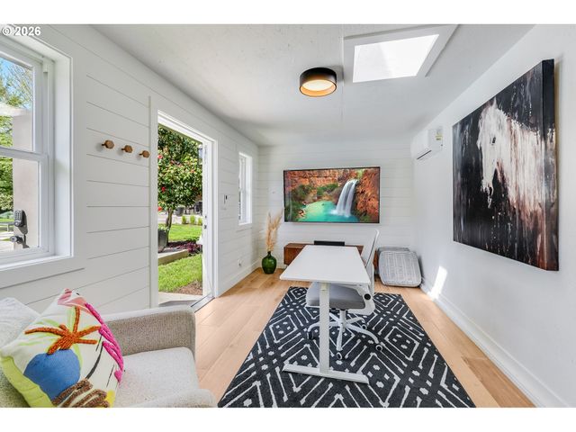 19428 35TH Ct, Lake Oswego, OR 97034