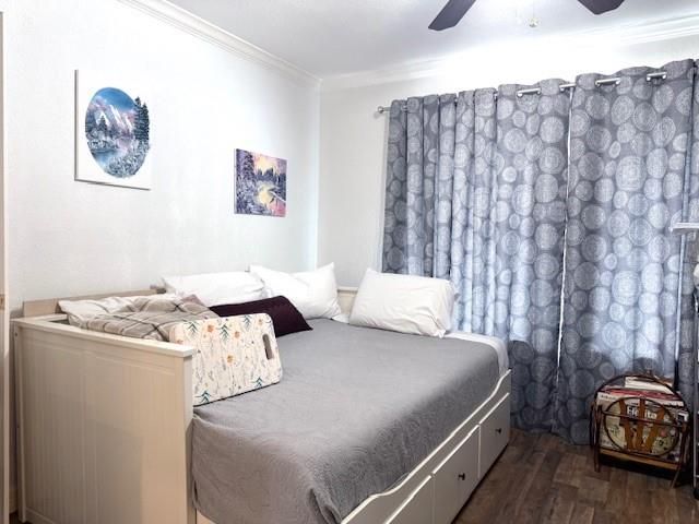 418 Garland Drive 214, Lake Jackson, TX 77566