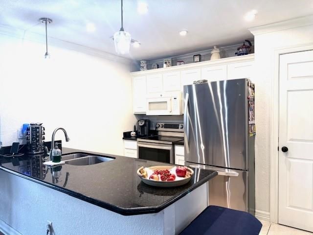 418 Garland Drive 214, Lake Jackson, TX 77566