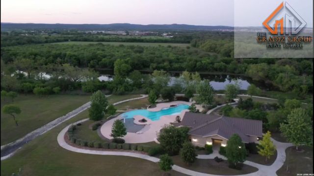 8103 Lovela Bend, San Antonio, TX 78254
