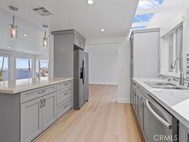 4749 Bonvue, Los Angeles, CA 90027