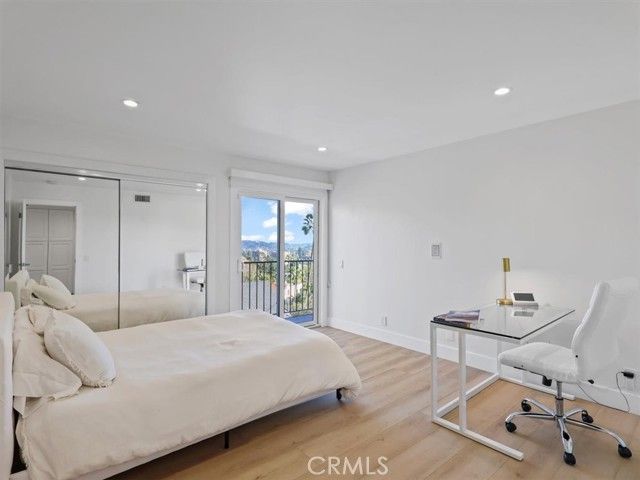 4749 Bonvue, Los Angeles, CA 90027