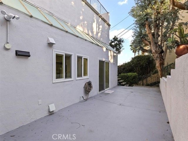4749 Bonvue, Los Angeles, CA 90027