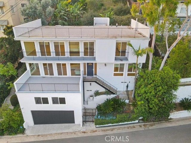 4749 Bonvue, Los Angeles, CA 90027